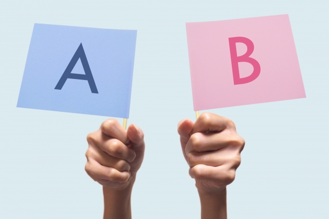 「A」「B」と書かれた手旗 包装資材の種類「A式・B式」 果物の包装資材種類 商品に適した箱・袋の種類